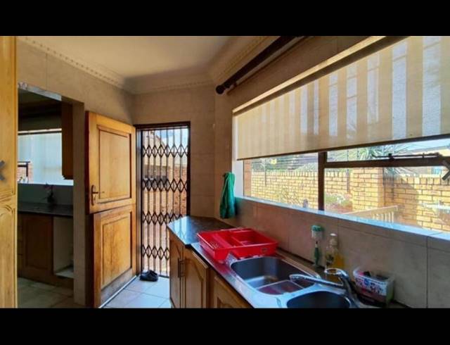 4 BEDROOM HOUSE FOR SALE IN MEYERSDAL